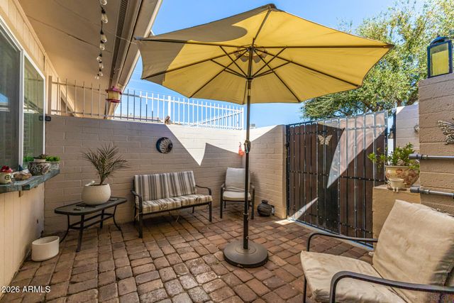 11154 W EMERALD Drive, Sun City, AZ 85351