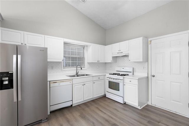 2110 Racquet Club Circle, Lawrenceville, GA 30043