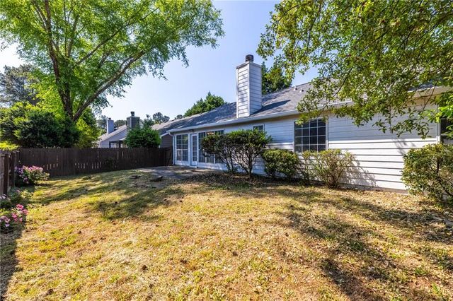 2110 Racquet Club Circle, Lawrenceville, GA 30043