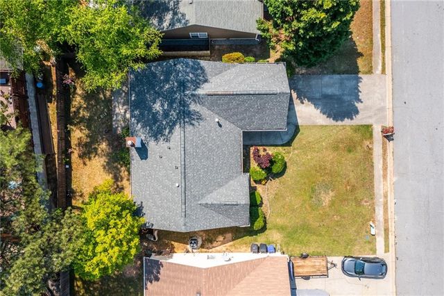 2110 Racquet Club Circle, Lawrenceville, GA 30043