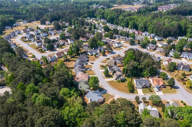2110 Racquet Club Circle, Lawrenceville, GA 30043