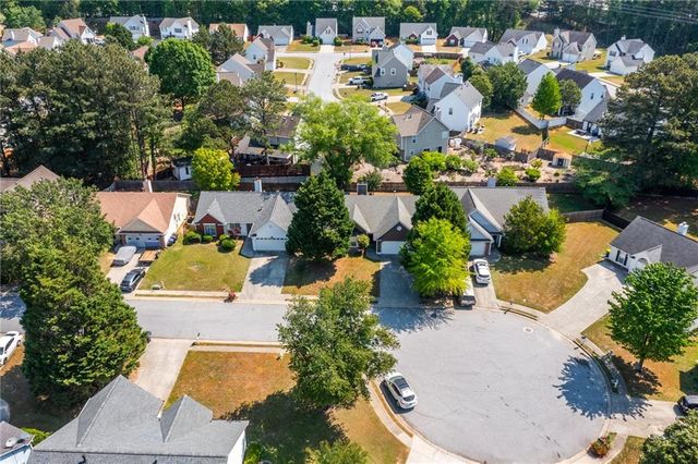 2110 Racquet Club Circle, Lawrenceville, GA 30043