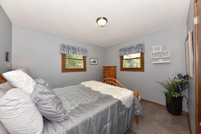 211 Oakview DRIVE, Slinger, WI 53086