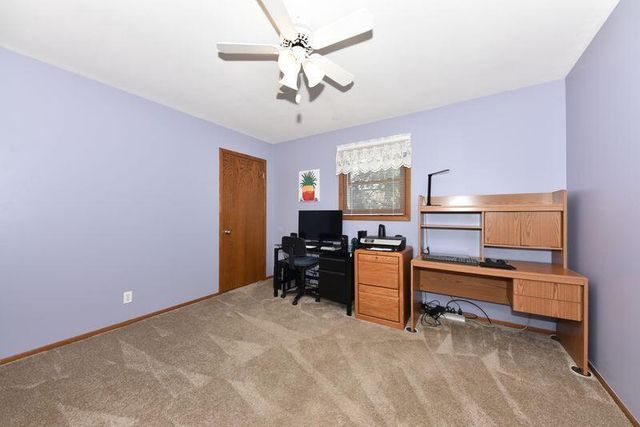 211 Oakview DRIVE, Slinger, WI 53086