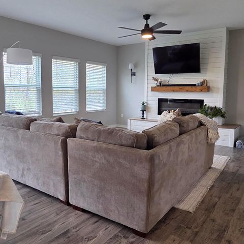 238 Carrowmoore Drive, Pickerington, OH 43147