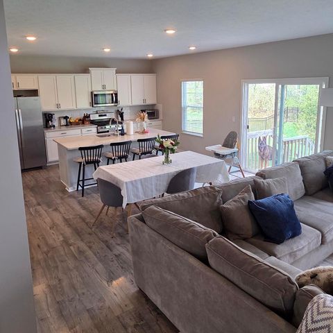 238 Carrowmoore Drive, Pickerington, OH 43147