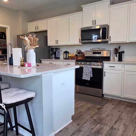 238 Carrowmoore Drive, Pickerington, OH 43147