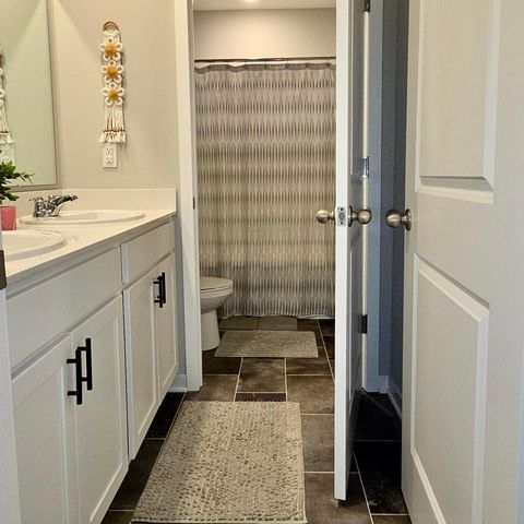 238 Carrowmoore Drive, Pickerington, OH 43147