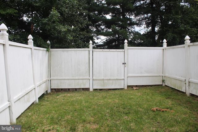 8829 TRIMBLE WAY, Rosedale, MD 21237