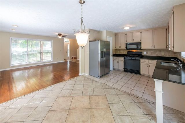 5995 Megcole Way SW, Mableton, GA 30126