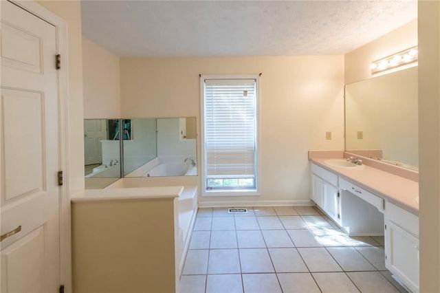 5995 Megcole Way SW, Mableton, GA 30126