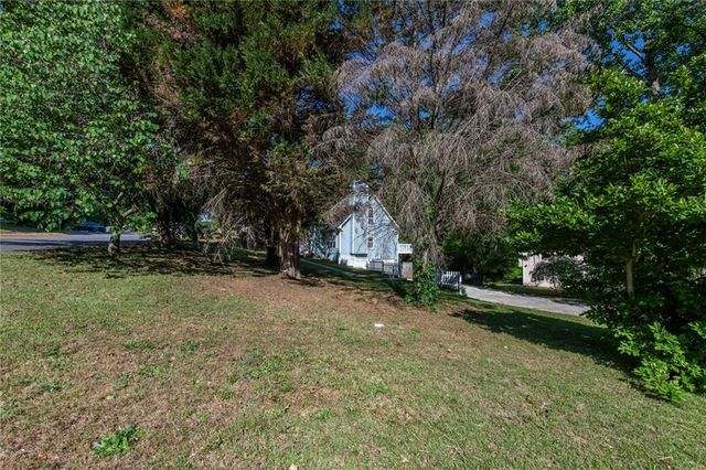 5995 Megcole Way SW, Mableton, GA 30126