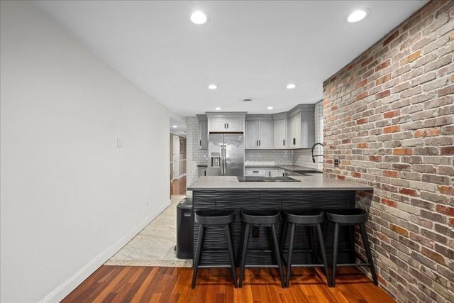 40 Elm St 1, Worcester, MA 01609