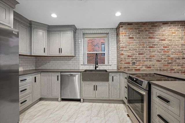 40 Elm St 1, Worcester, MA 01609