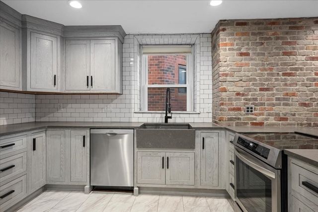40 Elm St 1, Worcester, MA 01609