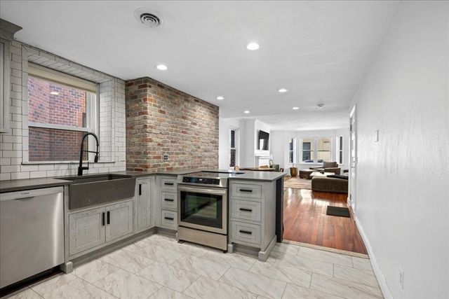 40 Elm St 1, Worcester, MA 01609