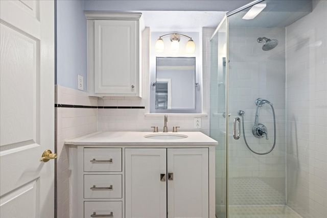 40 Elm St 1, Worcester, MA 01609