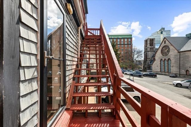 40 Elm St 1, Worcester, MA 01609