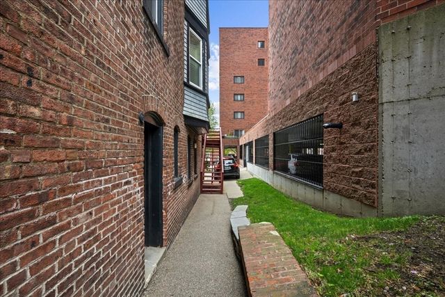 40 Elm St 1, Worcester, MA 01609