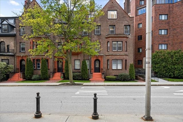 40 Elm St 1, Worcester, MA 01609