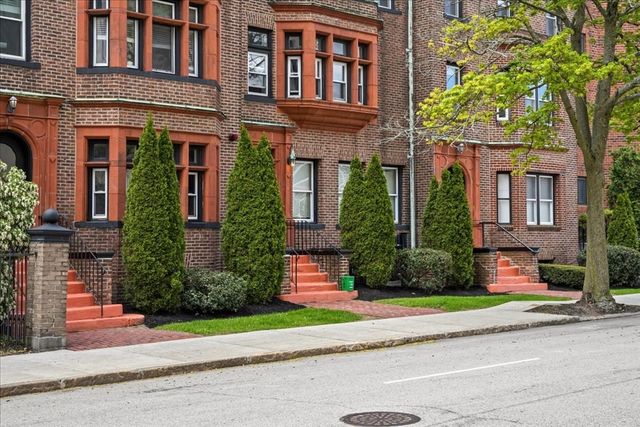 40 Elm St 1, Worcester, MA 01609