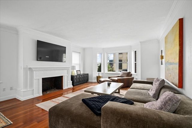 40 Elm St 1, Worcester, MA 01609