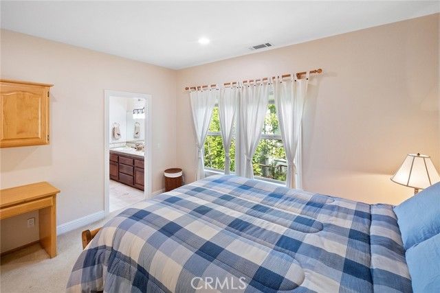 27581 Meadow Bay Drive, Lake Arrowhead, CA 92352