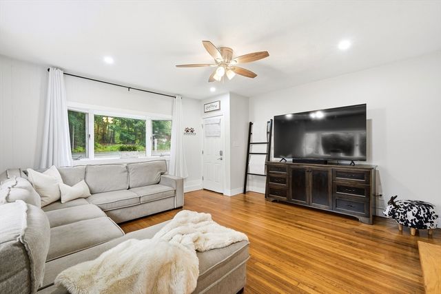 44 Depot Rd, Oxford, MA 01540