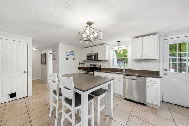 44 Depot Rd, Oxford, MA 01540