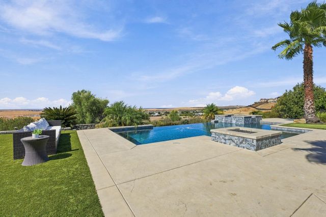 214 Candlewood Ct, El Dorado Hills, CA 95762