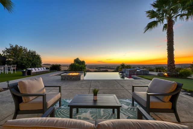 214 Candlewood Ct, El Dorado Hills, CA 95762