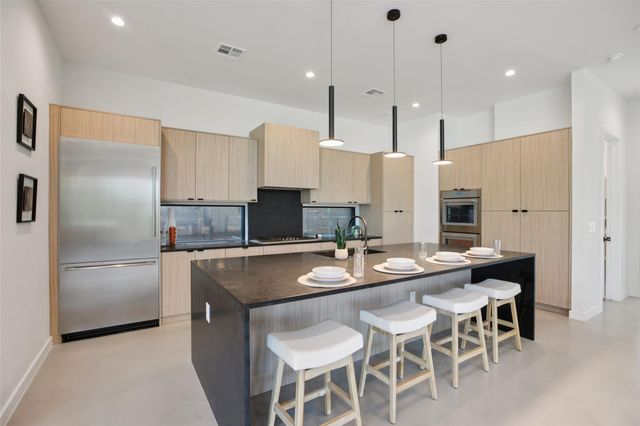 2512 Ridgeview ST, Austin, TX 78704