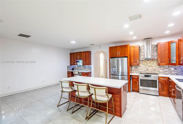 18529 SW 97th Pl, Cutler Bay, FL 33157