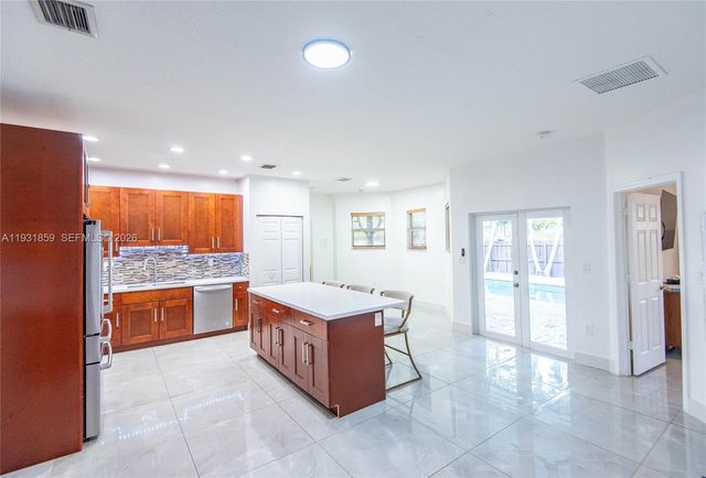 18529 SW 97th Pl, Cutler Bay, FL 33157