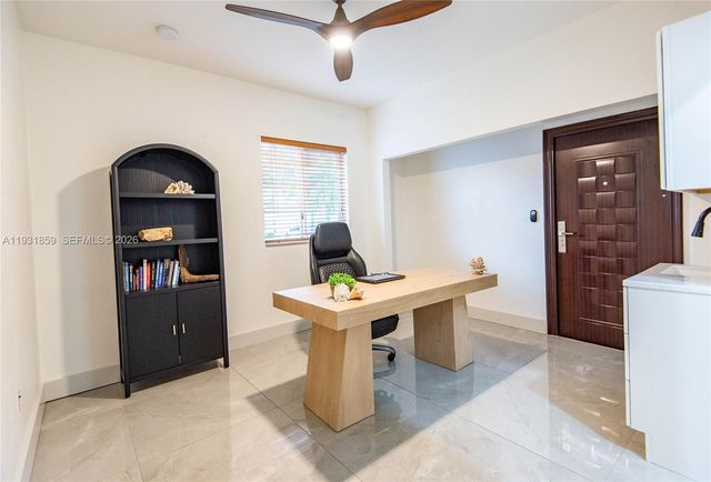 18529 SW 97th Pl, Cutler Bay, FL 33157