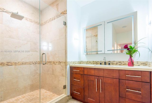 18529 SW 97th Pl, Cutler Bay, FL 33157