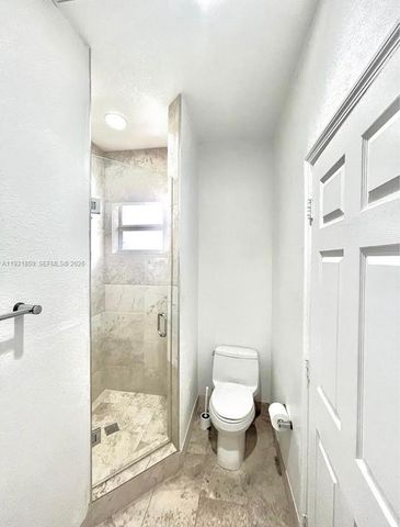 18529 SW 97th Pl, Cutler Bay, FL 33157