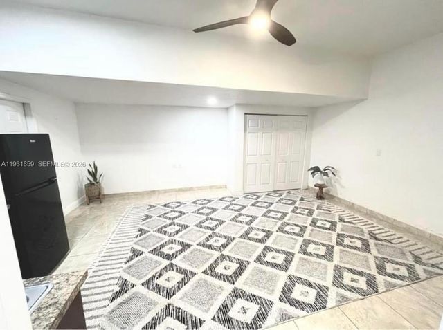 18529 SW 97th Pl, Cutler Bay, FL 33157