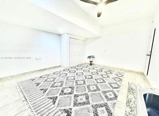 18529 SW 97th Pl, Cutler Bay, FL 33157