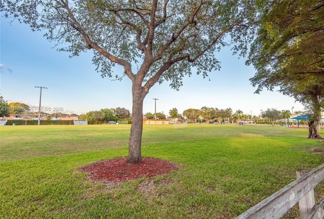 18529 SW 97th Pl, Cutler Bay, FL 33157