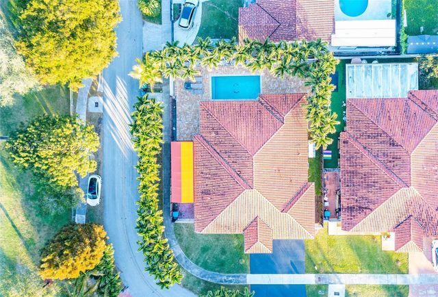 18529 SW 97th Pl, Cutler Bay, FL 33157