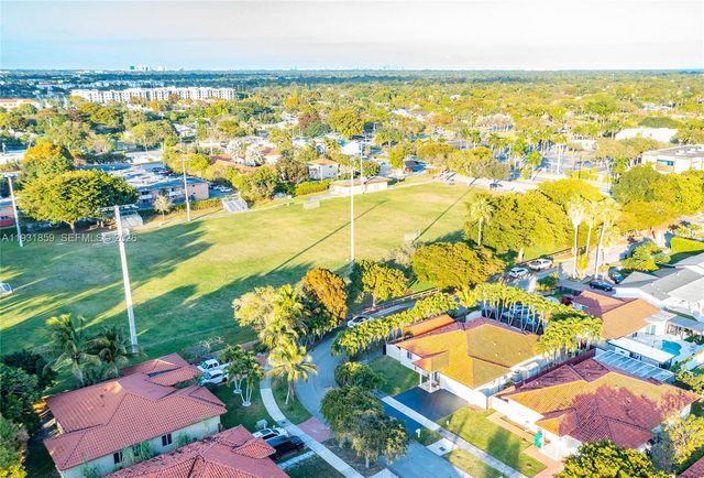 18529 SW 97th Pl, Cutler Bay, FL 33157