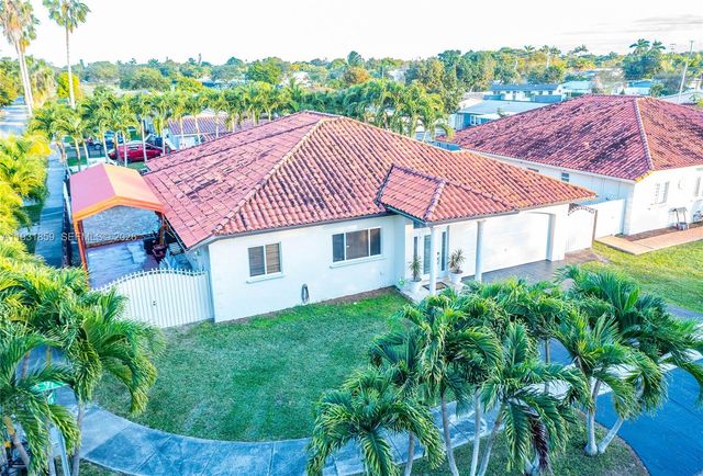 18529 SW 97th Pl, Cutler Bay, FL 33157