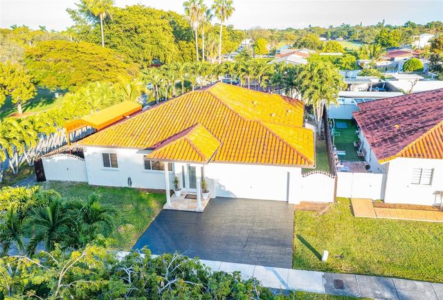 18529 SW 97th Pl, Cutler Bay, FL 33157