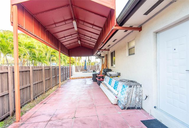 18529 SW 97th Pl, Cutler Bay, FL 33157