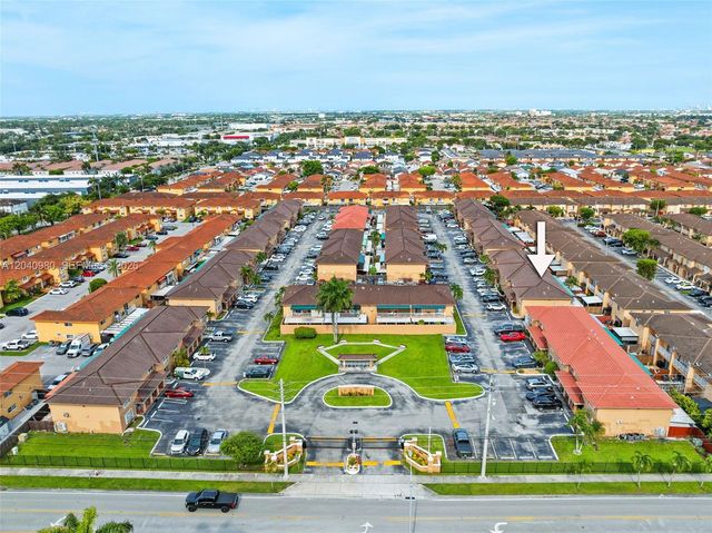 7817 W 36th Avenue 101, Hialeah, FL 33018