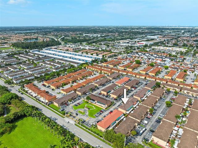 7817 W 36th Avenue 101, Hialeah, FL 33018