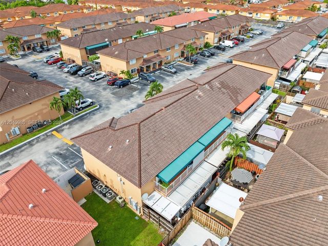7817 W 36th Avenue 101, Hialeah, FL 33018