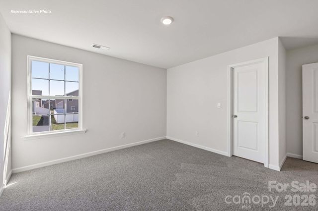 601 17th Avenue Drive NE, Hickory, NC 28601