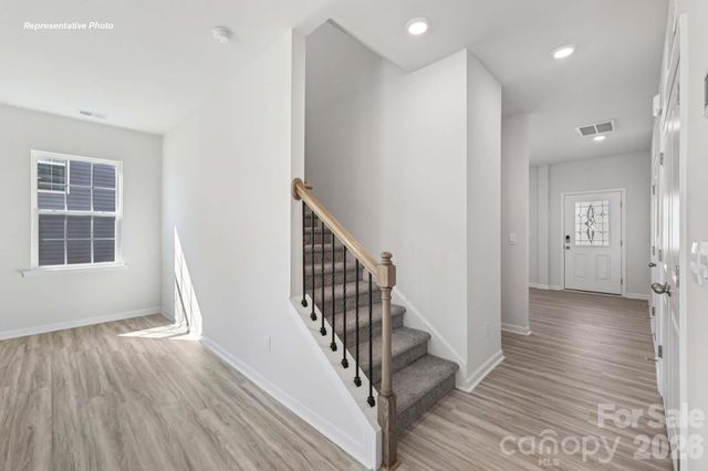 601 17th Avenue Drive NE, Hickory, NC 28601